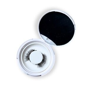 Alicrown Black Magnetic Eyelashes with Compact Mirror Case + Tool • NWT